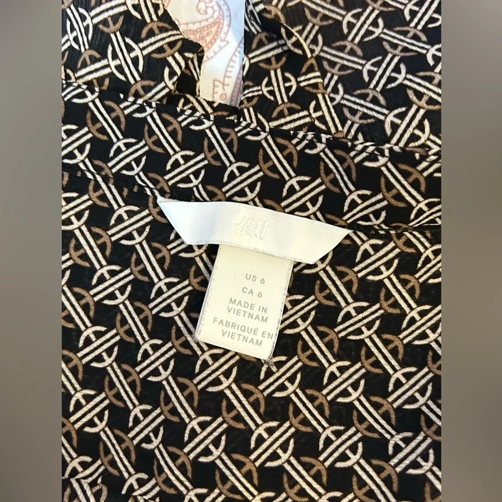 H&M Tunic - Picture 3 of 3